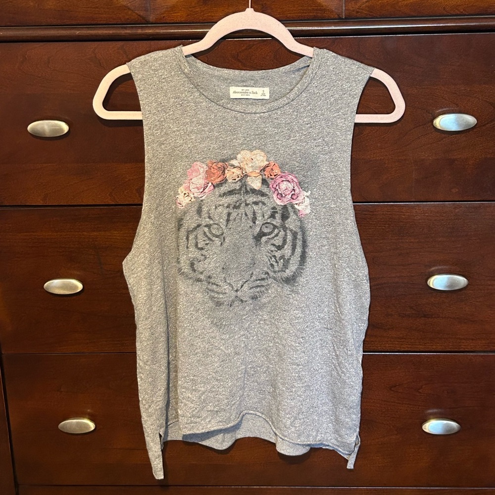 Abercrombie & Fitch Gray Muscle Tee Crop Top